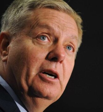 Senator Lindsey Graham o "Face The Nation”: "Szansa na kolejny 9/11 właśnie przeszła przez dach” 2 141003 msn 140611 lindsey graham 0016 1109 e86a284fef77cbad7ec6ad8b3bbe9e48 nbcnews fp 1200 800