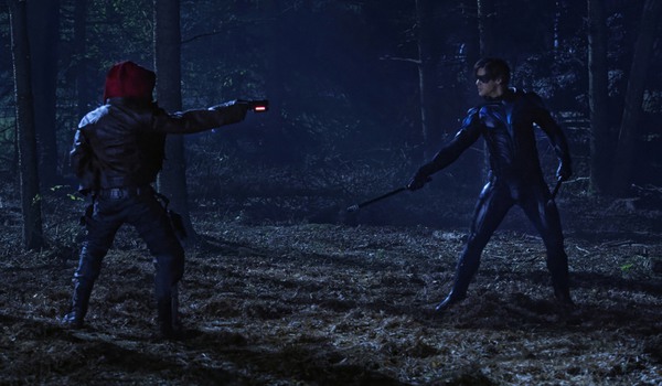 tytanów sezonu 3 czerwony kaptur kontra wyciągnięty pistolet Nightwing