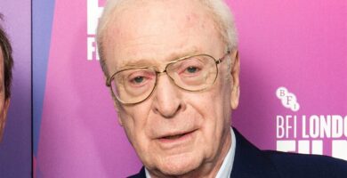 Zaskakujący film Michael Caine nazywa swoją najlepszą rolę filmową 15 l intro 1629995310