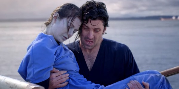 Grey's Anatomy Derek wyciąga nieprzytomną Meredith z wody