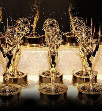 Prognozy Emmy 2022: Co może zdobyć złoto za rok? 1 1632089747 Emmy statuettes
