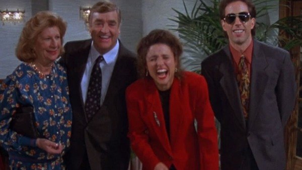 Liz Sheridan, Barney Martin, Julia Louis-Dreyfus i Jerry Seinfeld o Seinfeld