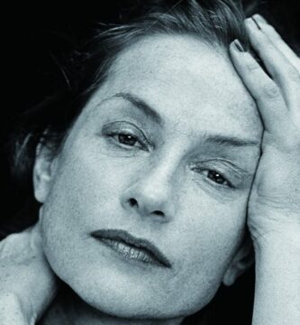 Isabelle Huppert Peter Lindbergh courtesy Peter Lindbergh Foundation Paris e1632463573153