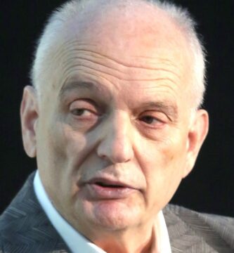 Zaskakujący powód, dla którego David Chase wrócił do rodziny Soprano 2 l intro 1631066219