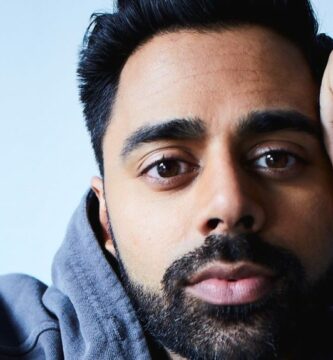 Hasan Minhaj Eric Hobbs e1638980922837