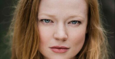 Sarah Snook e1638461706501