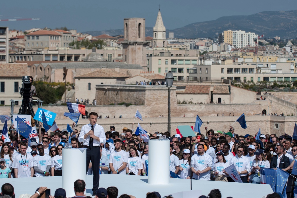 emmanuel macron marseille