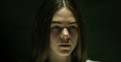 Kto zabił Sarę? Podsumowanie premiery sezonu 3: Nieumarli — oceń to! 12 Who Killed Sara Sara