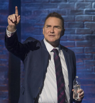 Norm Macdonald nagrał ostatni odcinek specjalny Netflix, gdy po cichu walczył z rakiem, "Na wszelki wypadek” 1 norm macdonald netflix comedy special