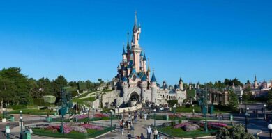 Disney oferuje globalny pakiet podróżny do wszystkich 12 swoich parków za 110 000 $ 26 disneyland paris
