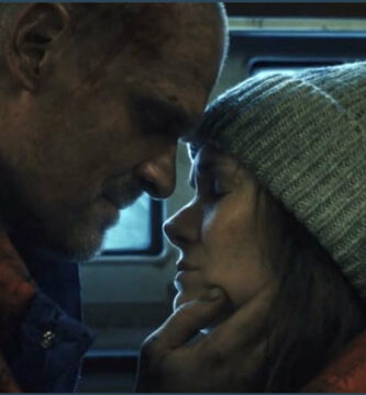 stranger things hopper joyce kiss