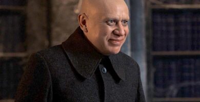 wednesday uncle fester fred armisen 390x200 1