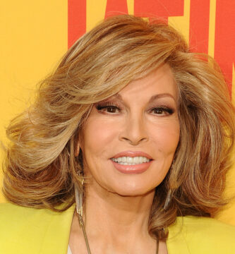 Raquel Welch 4